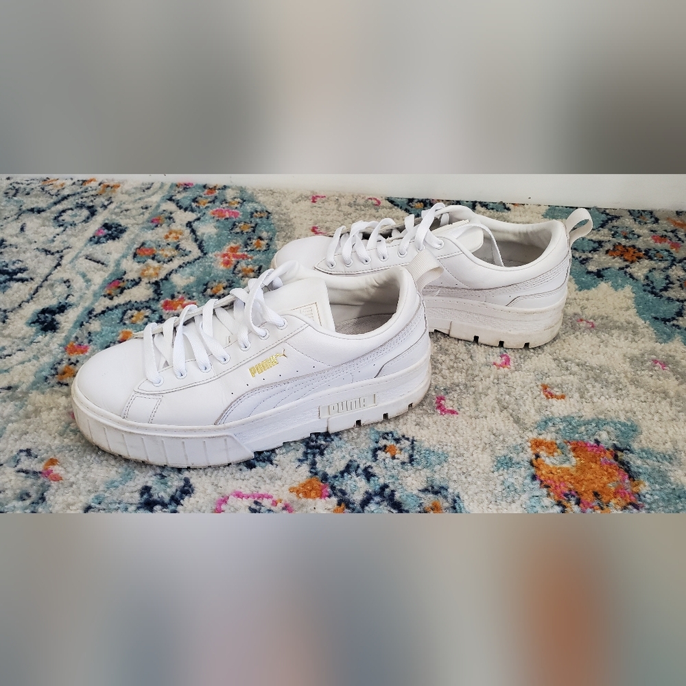 puma womens white sneakers. size 9 VGUC
